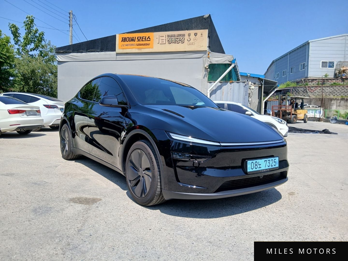 Tesla Model Y 2026 — миниатюра 2