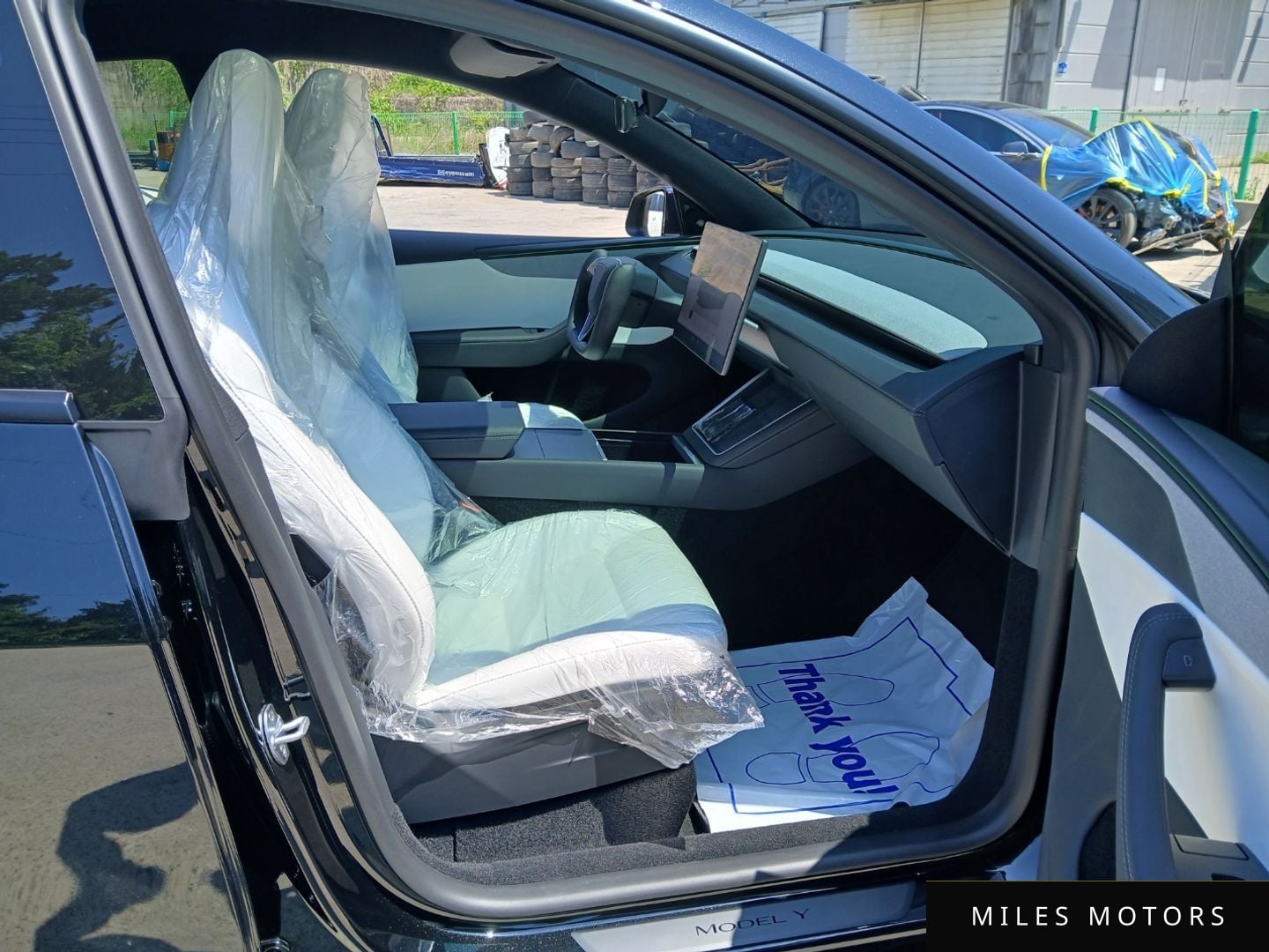 Tesla Model Y 2026 — миниатюра 11