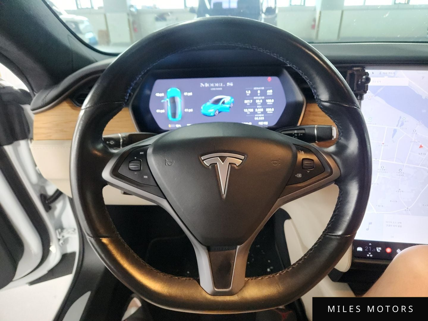 Tesla Model S 2020 — миниатюра 9