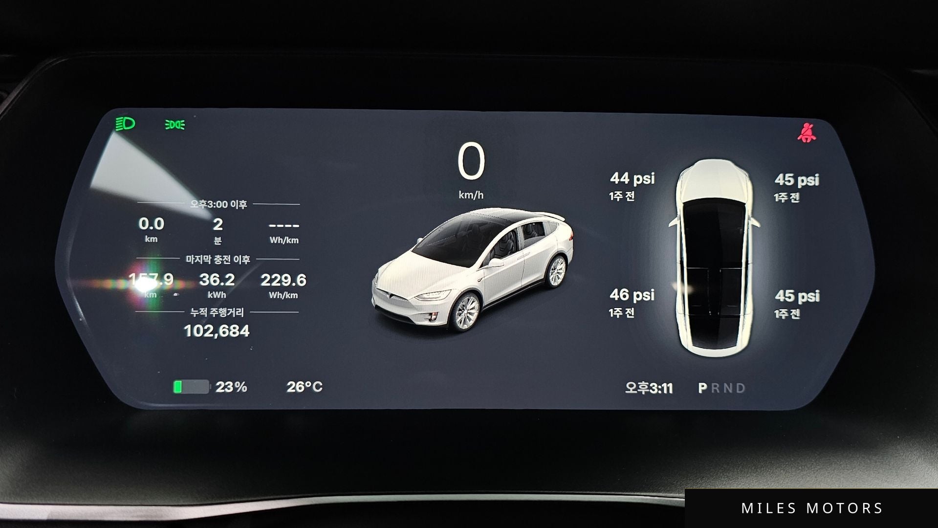 Tesla Model X 2018 — миниатюра 11