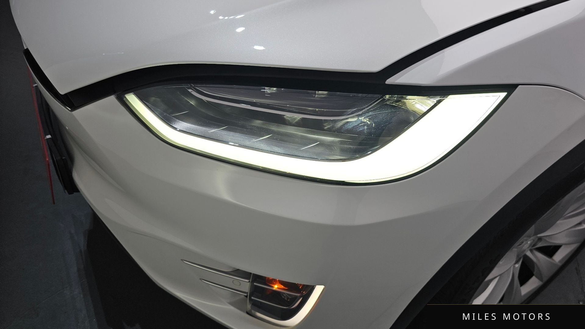 Tesla Model X 2018 — миниатюра 8