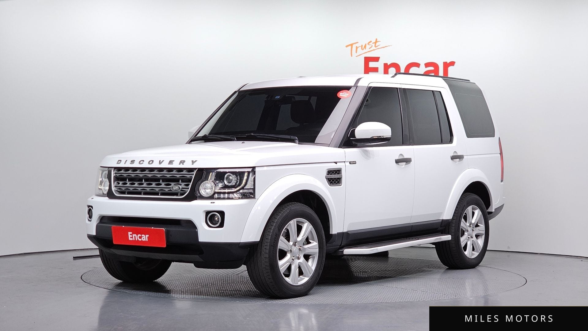 Land Rover Discovery 2016 — фото 1 из 12