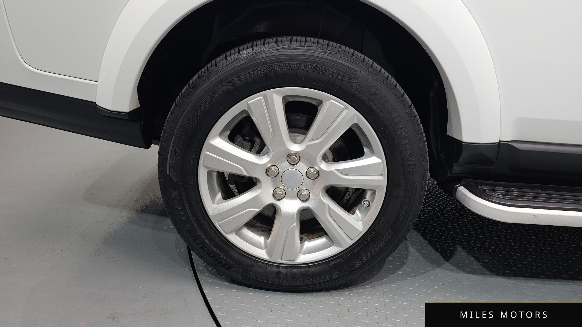 Land Rover Discovery 2016 — миниатюра 5