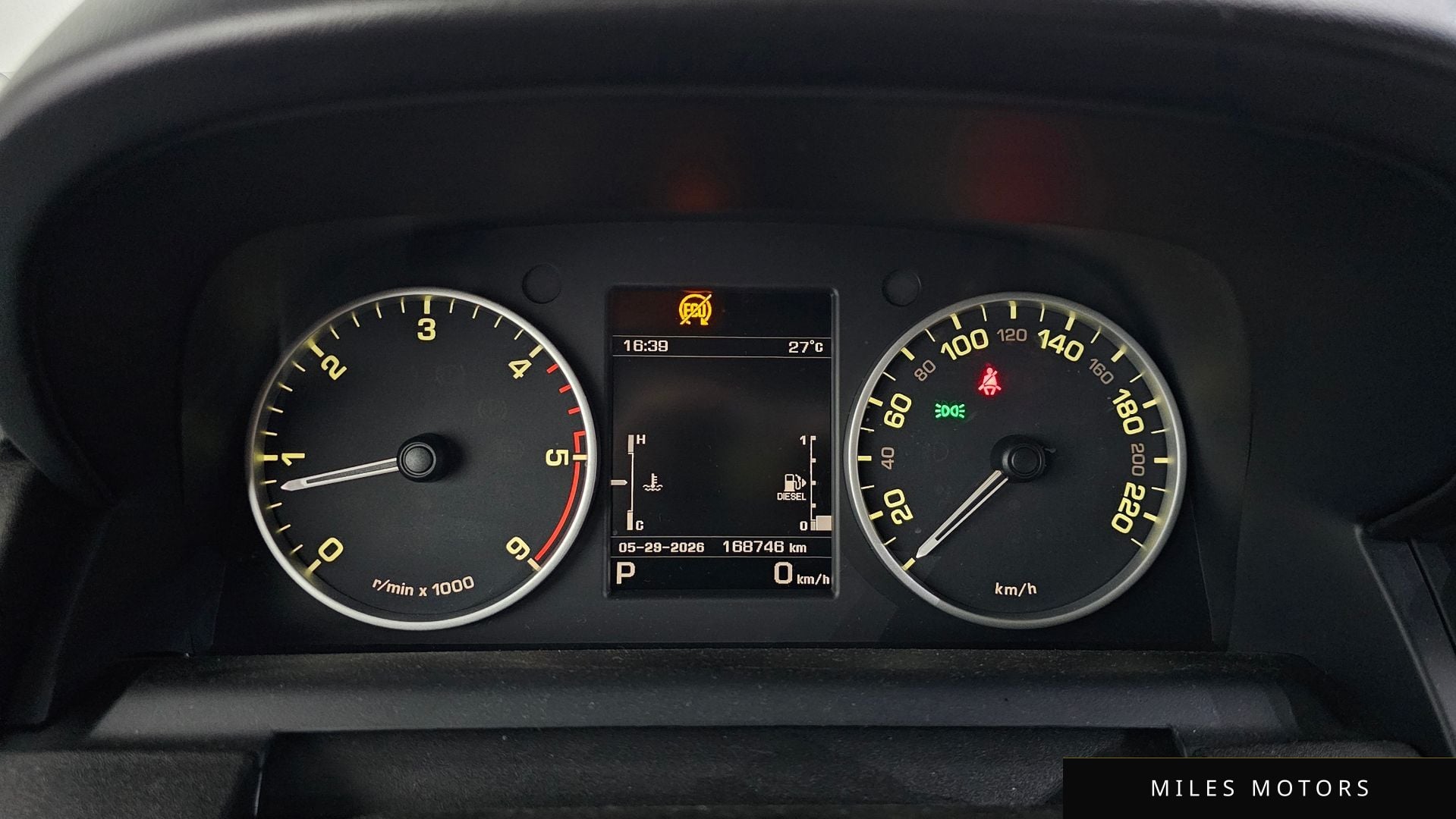 Land Rover Discovery 2016 — миниатюра 8