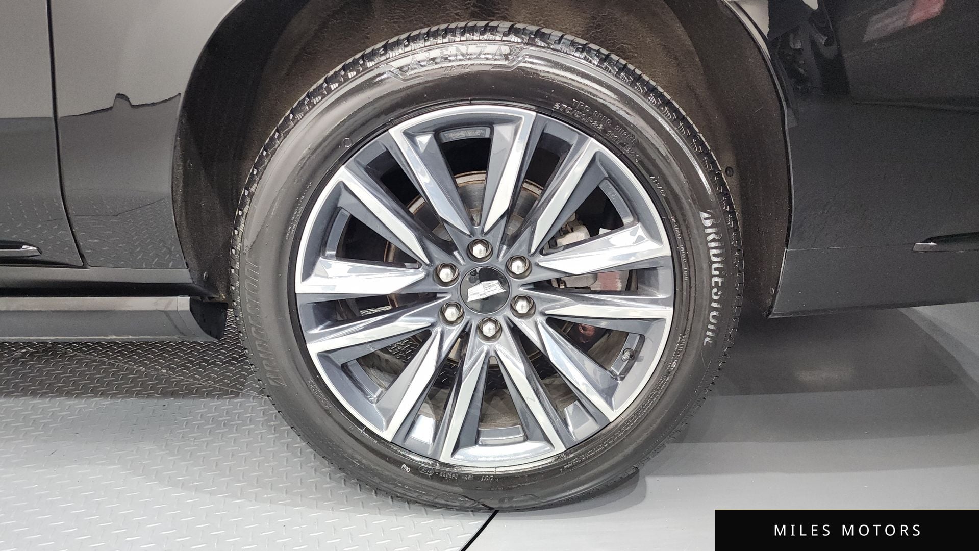 Cadillac Escalade 2023 — миниатюра 7