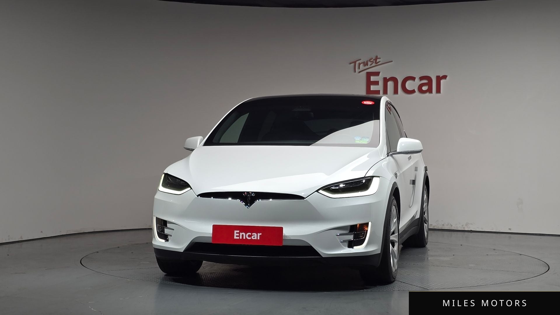 Tesla Model X 2018 — миниатюра 3