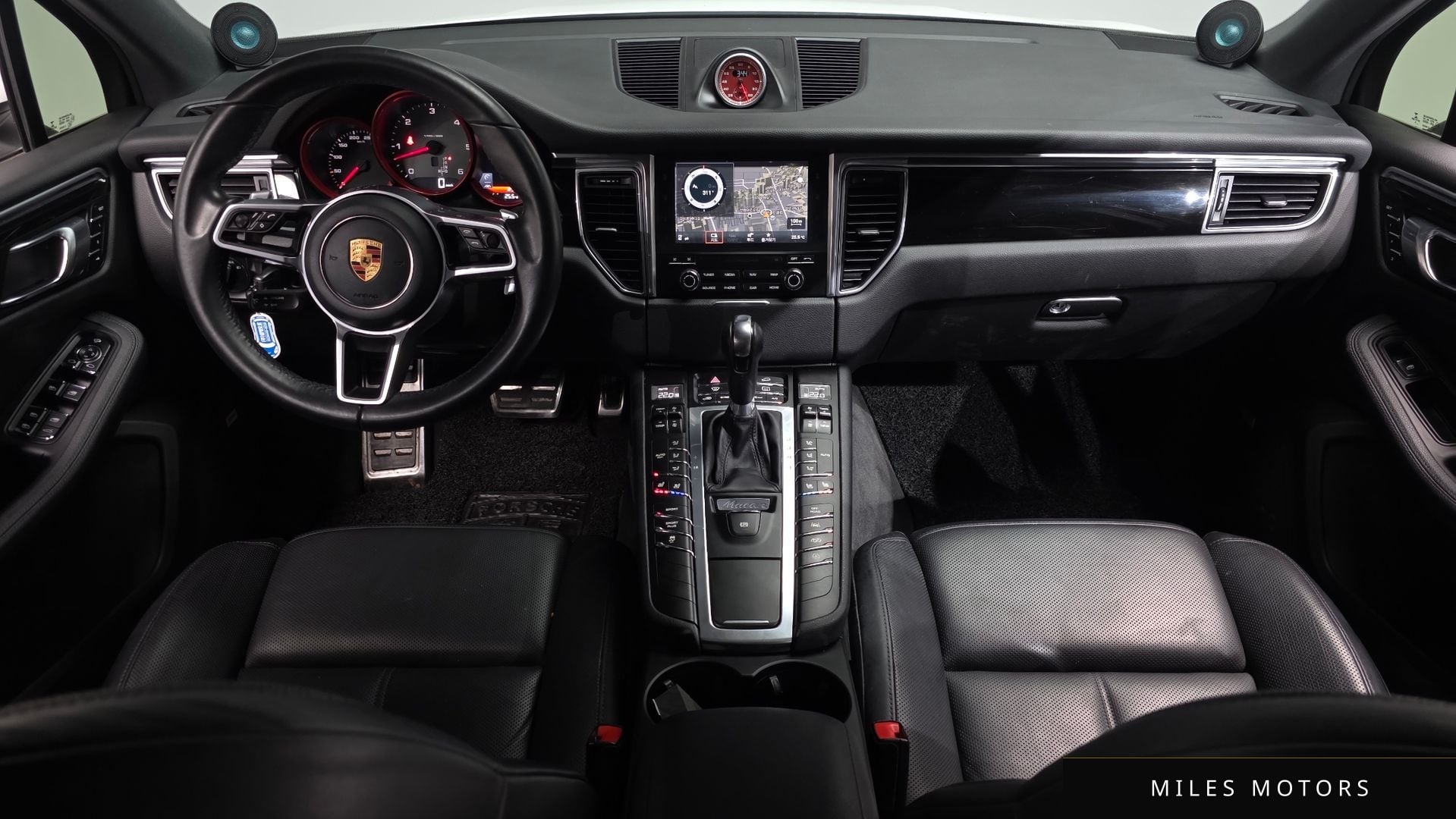 Porsche Macan 2017 — миниатюра 9