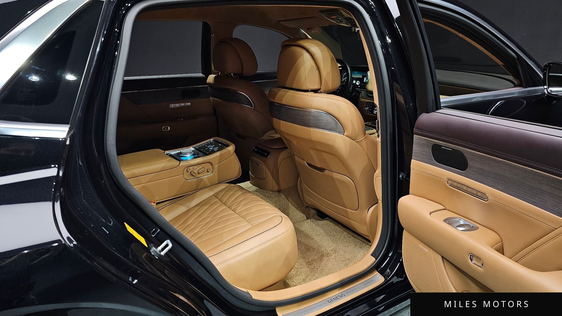 Genesis G90 (RS4) 2022 — миниатюра 11