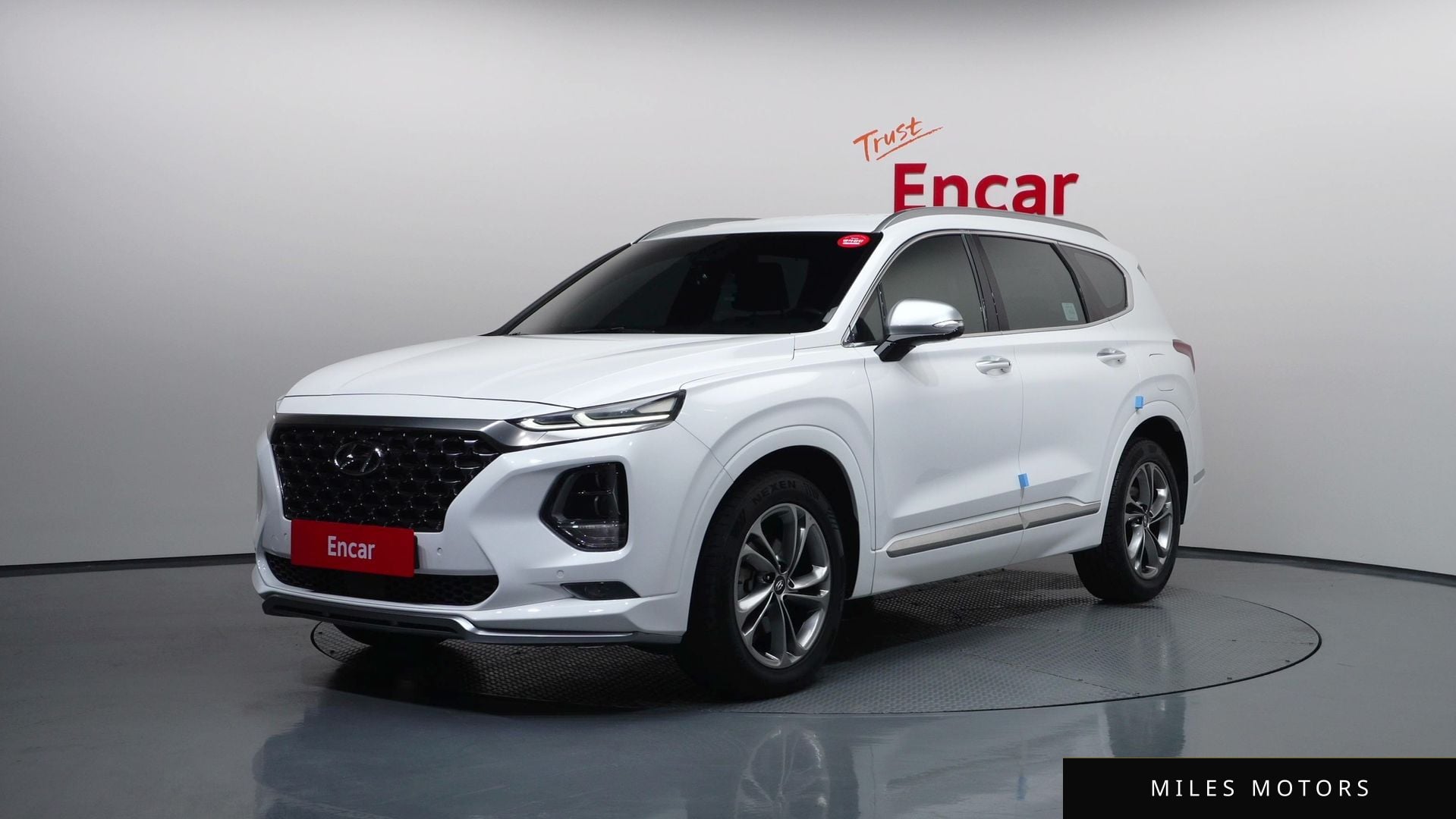 Hyundai Santafe 2019 — фото 1 из 12