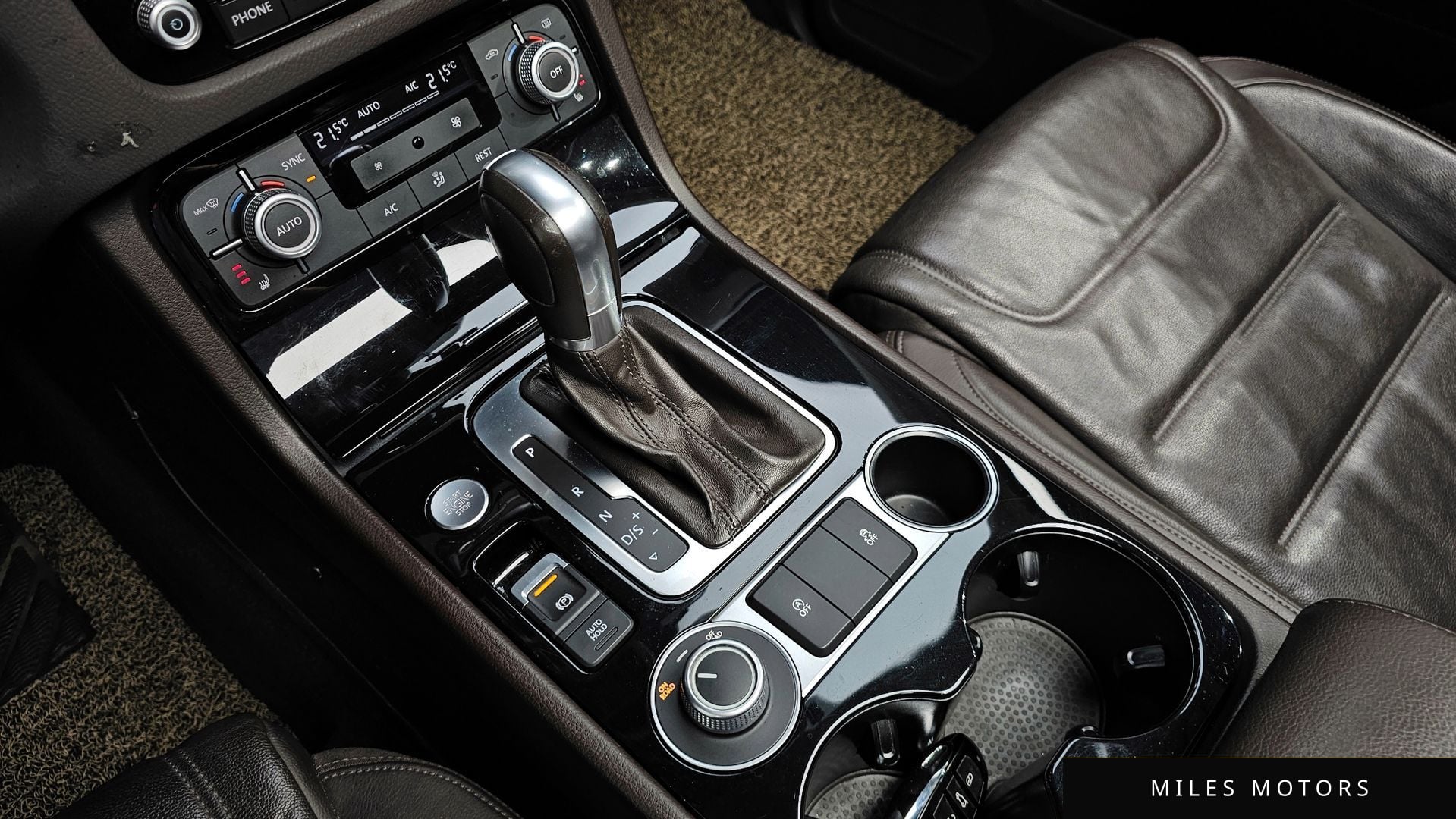 Volkswagen Touareg 2015 — миниатюра 9