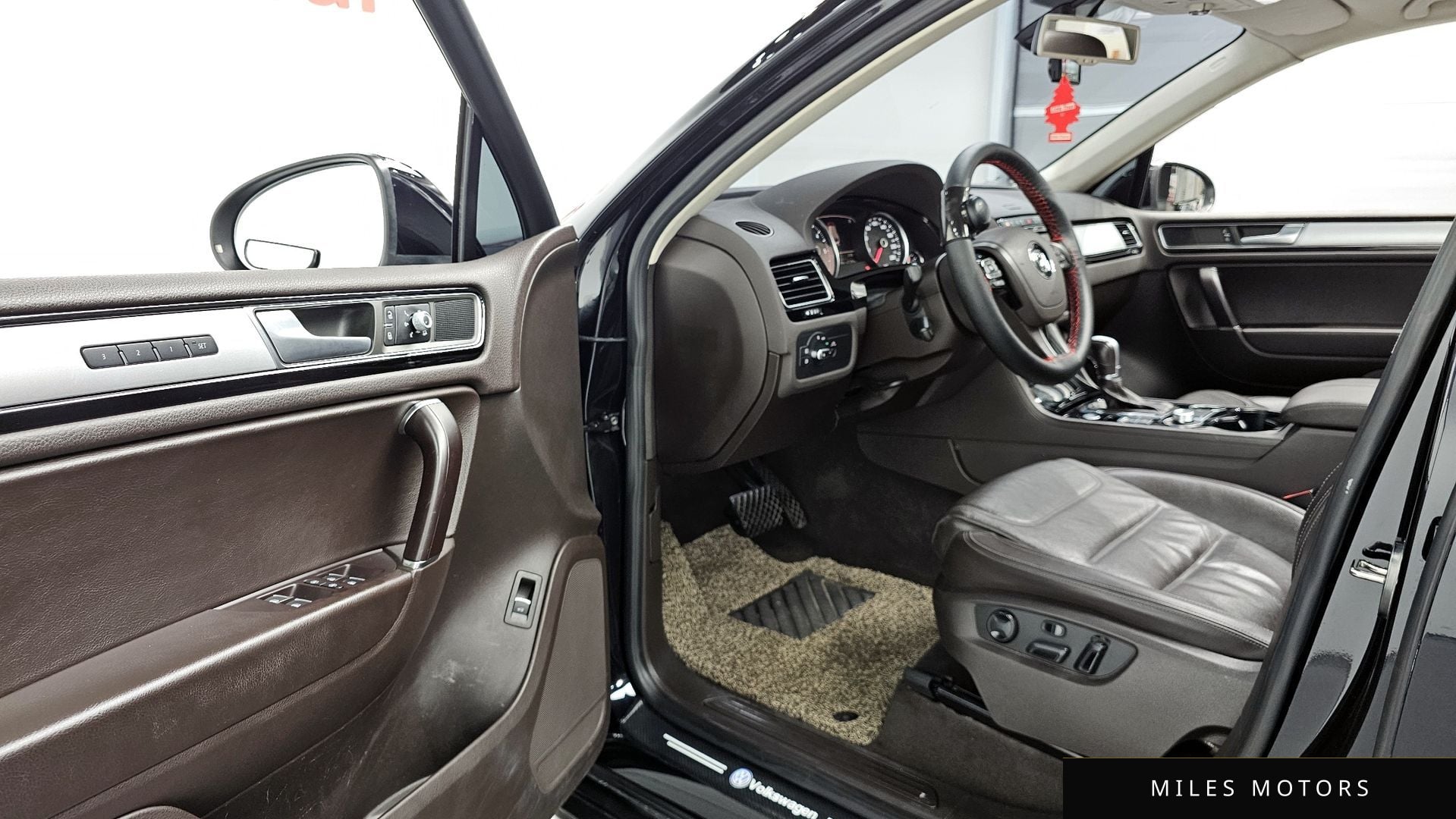 Volkswagen Touareg 2015 — миниатюра 10