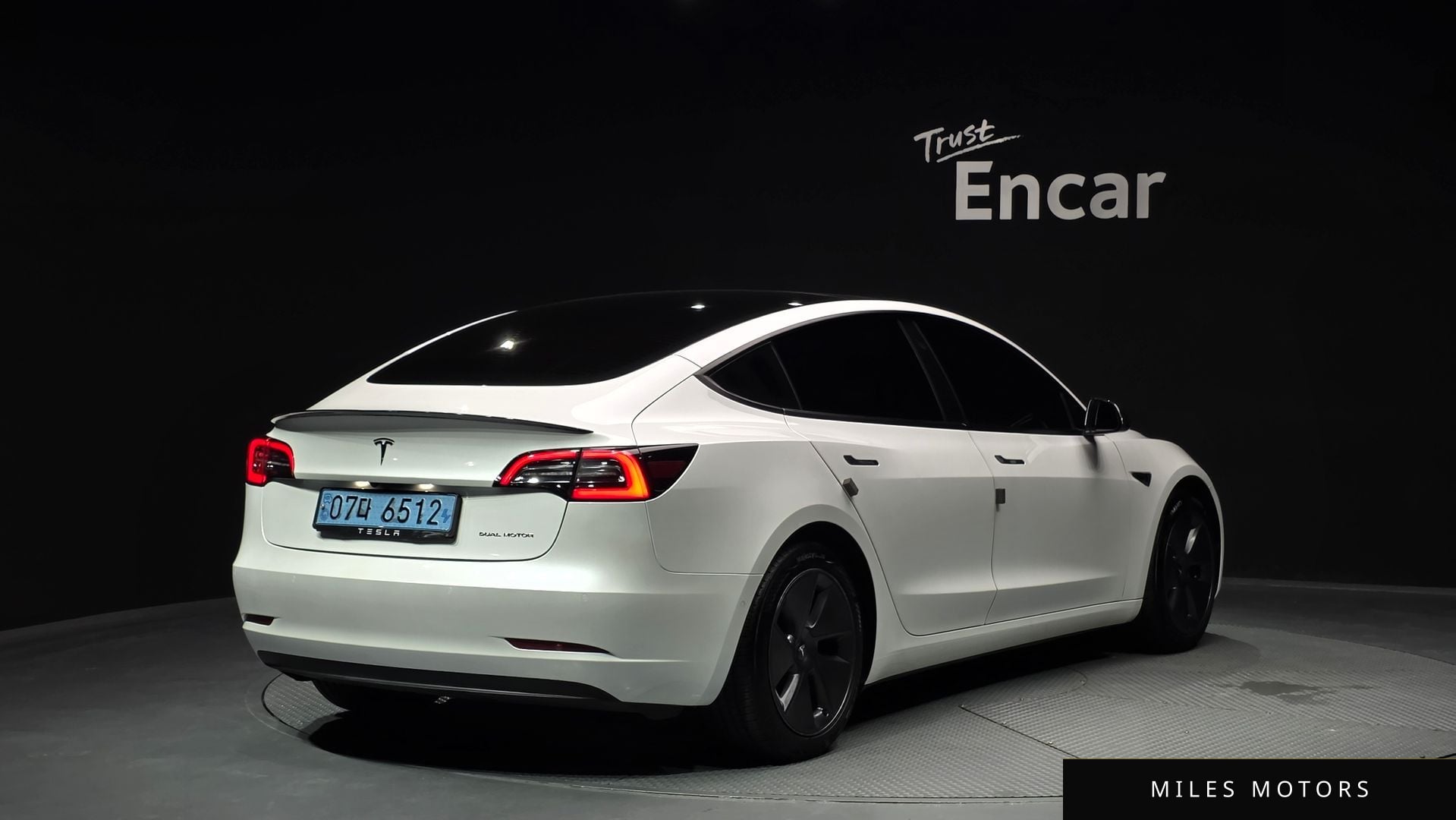 Tesla Model 3 2022 — миниатюра 2