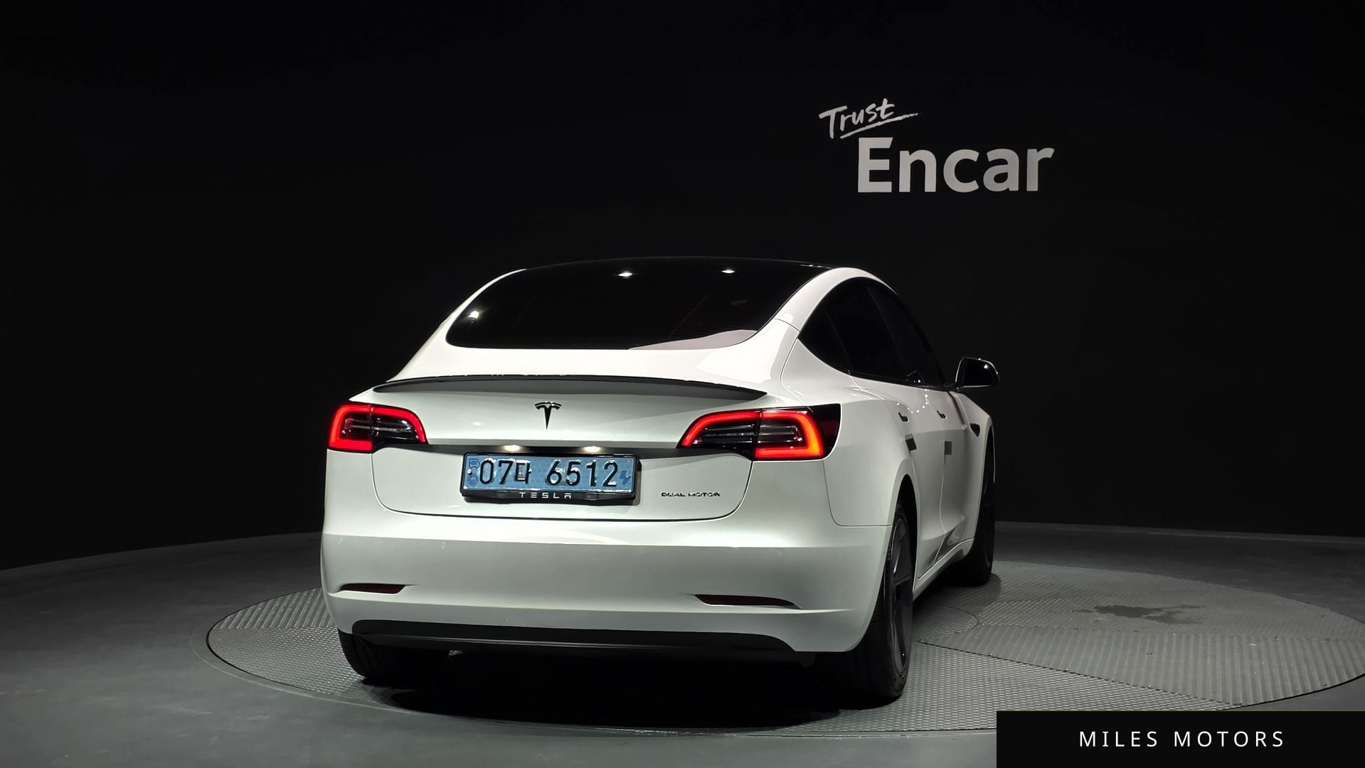 Tesla Model 3 2022 — миниатюра 4