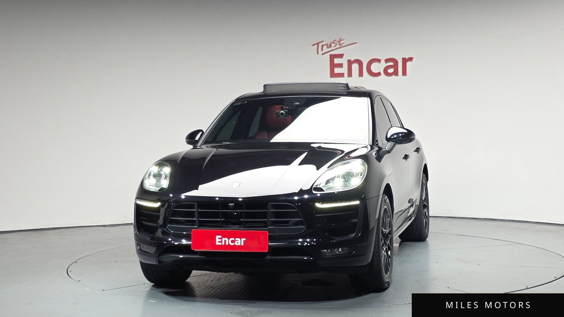 Porsche Macan 2018 — миниатюра 2