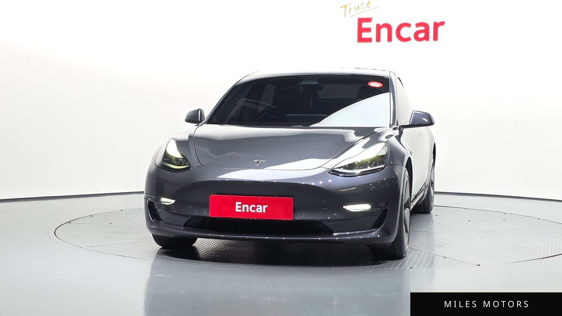 Tesla Model 3 2021 — миниатюра 3