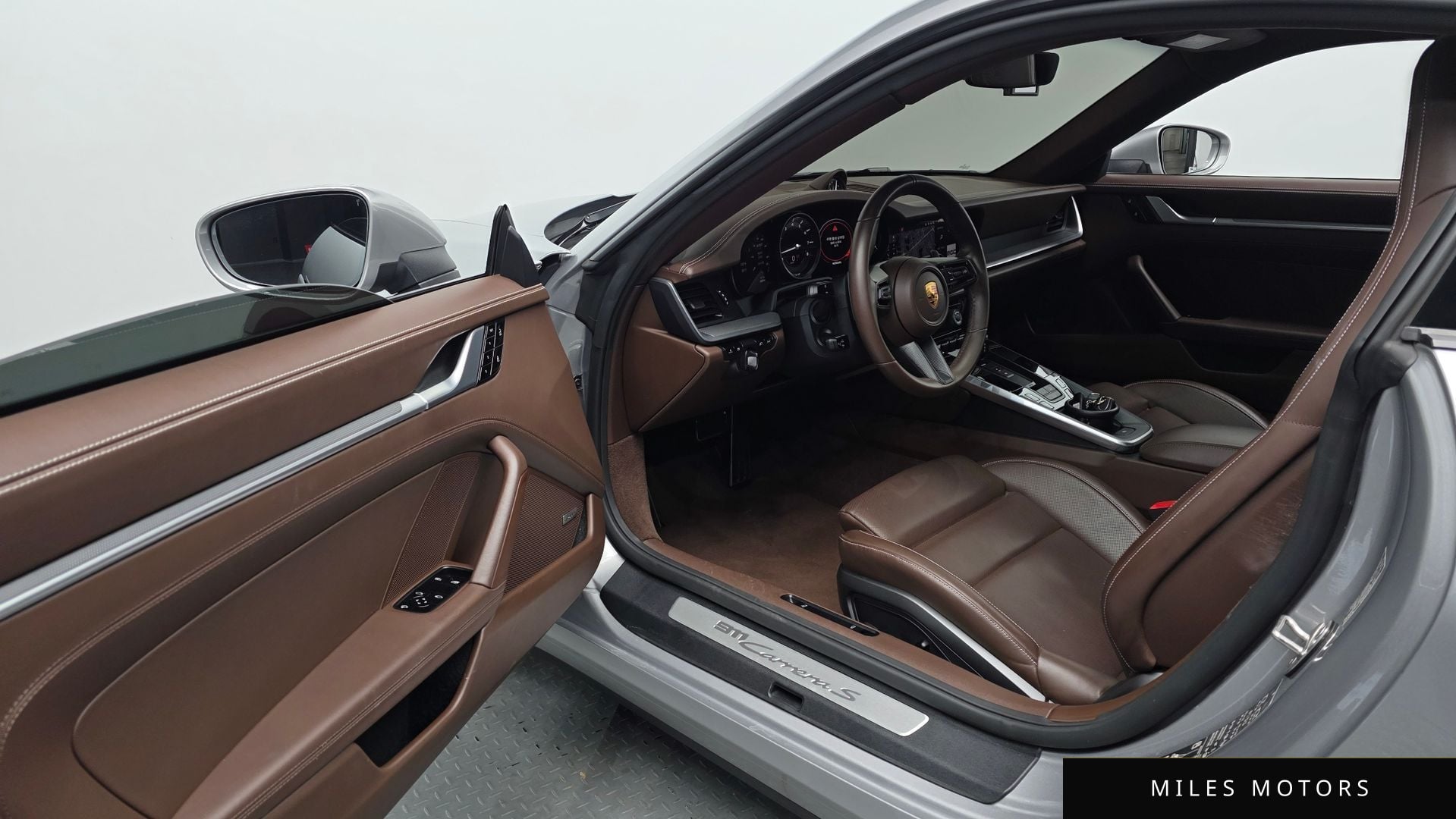 Porsche 911 (992) 2021 — миниатюра 12