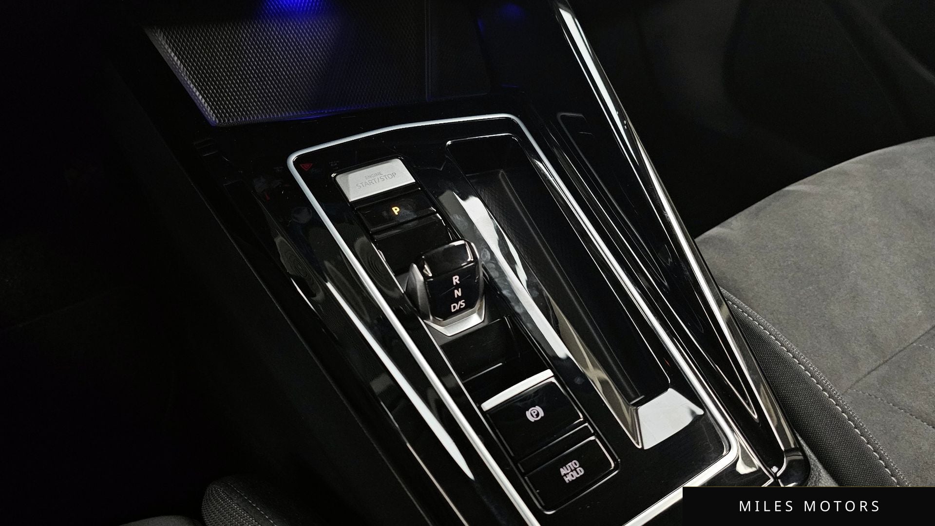 Volkswagen Golf 2024 — миниатюра 9
