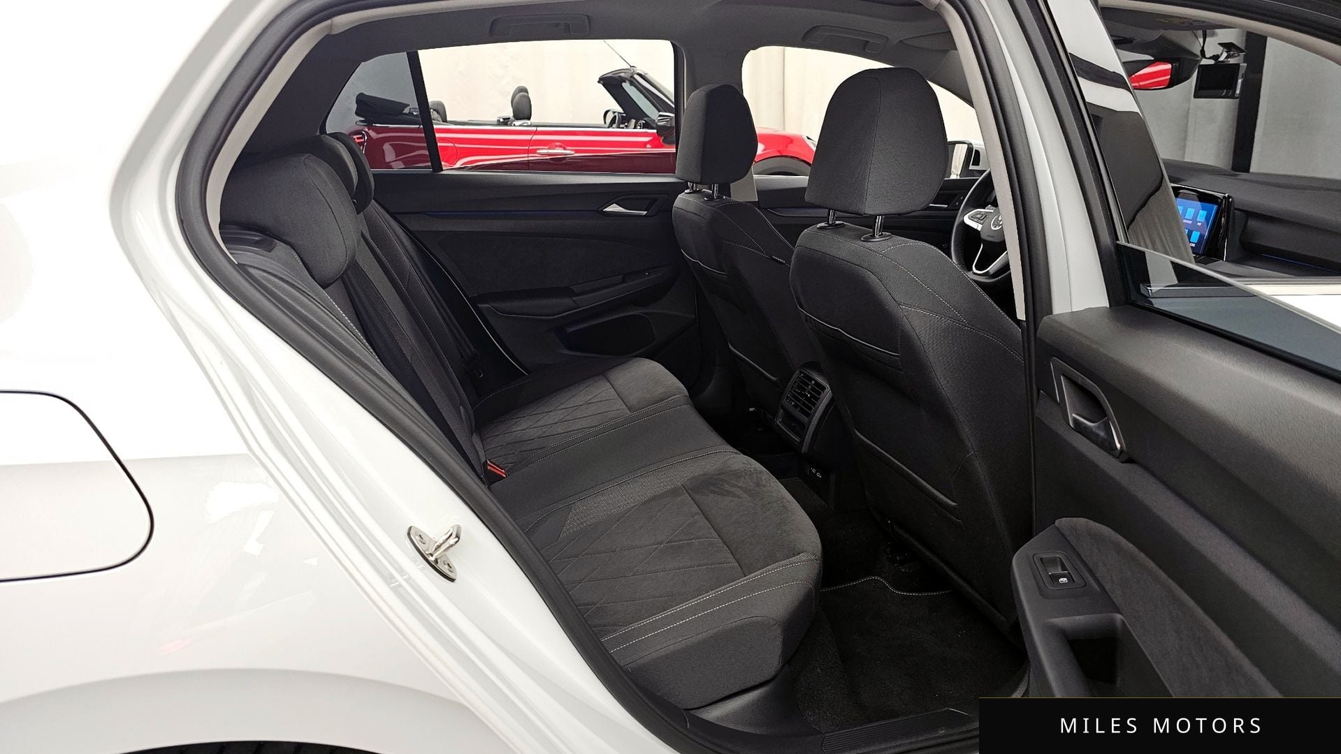 Volkswagen Golf 2024 — миниатюра 12