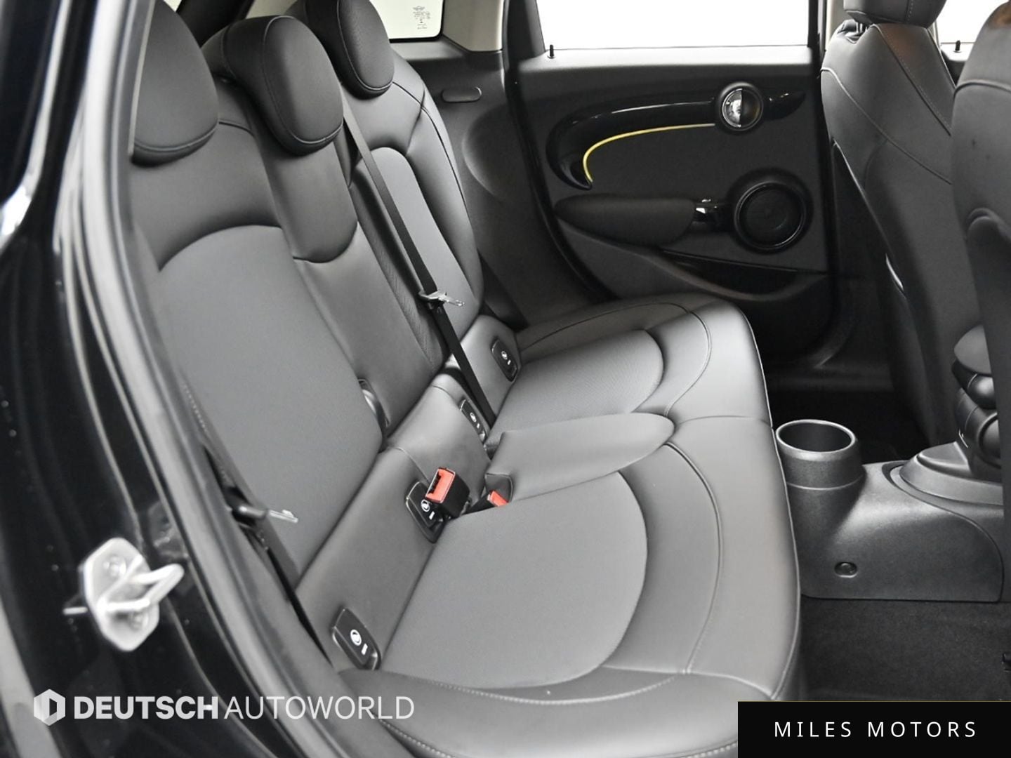 MINI Cooper 2023 — миниатюра 8