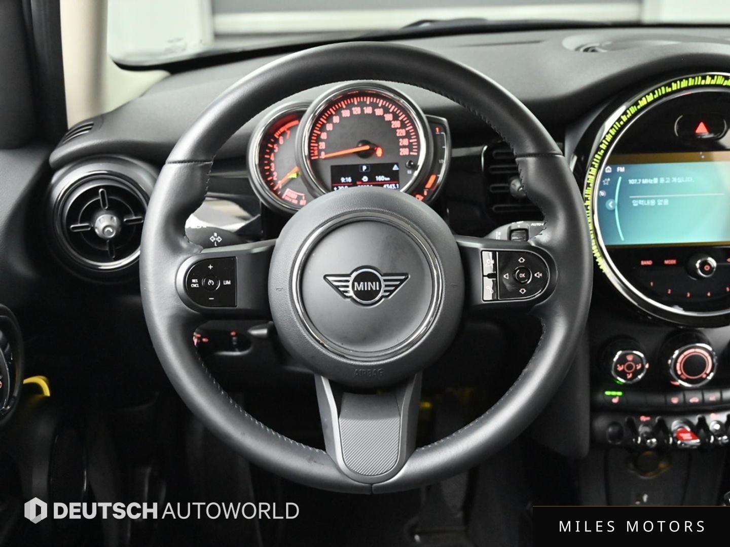 MINI Cooper 2023 — миниатюра 11
