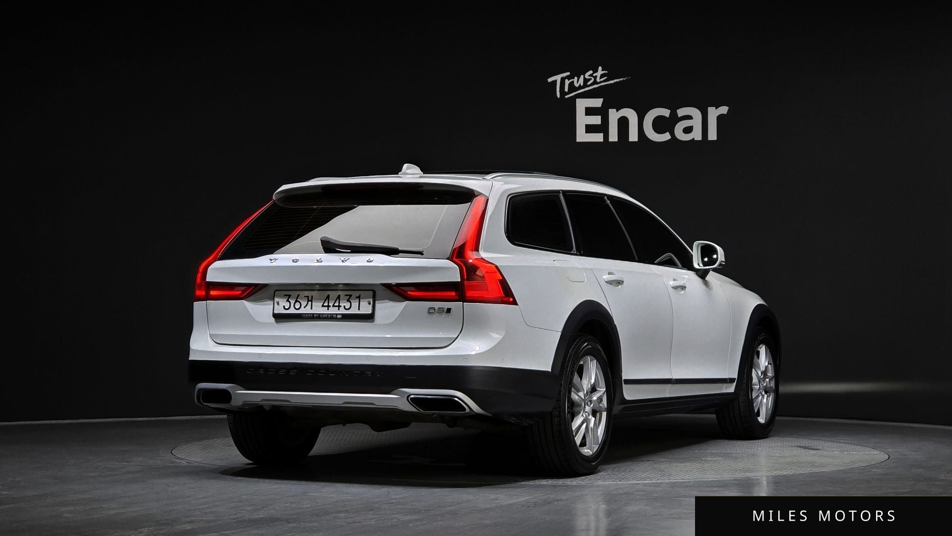 Volvo V90 2017 — миниатюра 2