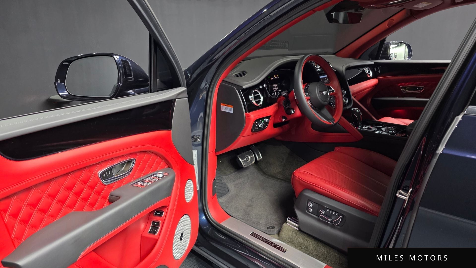 Bentley Bentayga 2022 — миниатюра 10