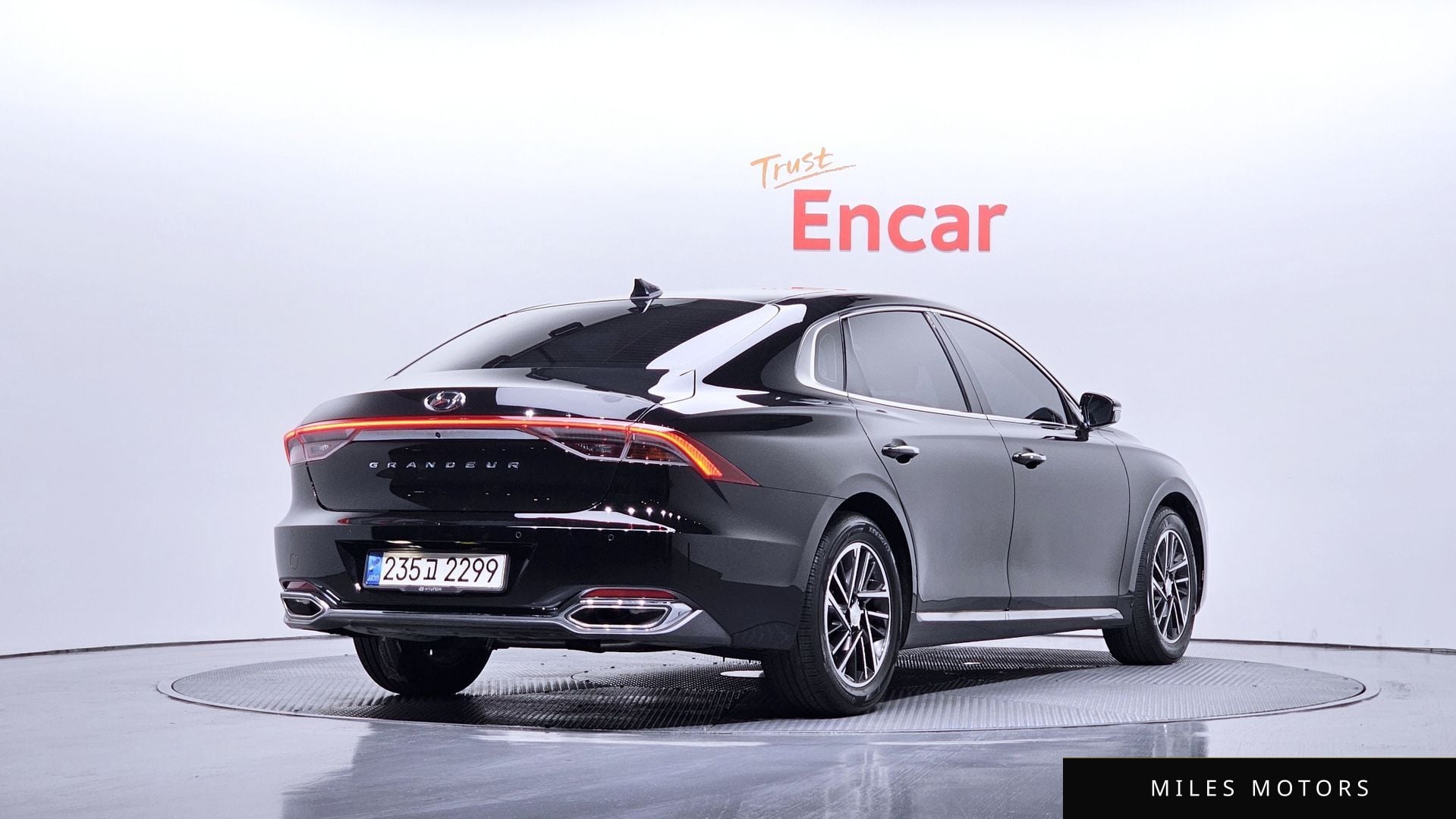 Hyundai Grandeur 2022 — миниатюра 2