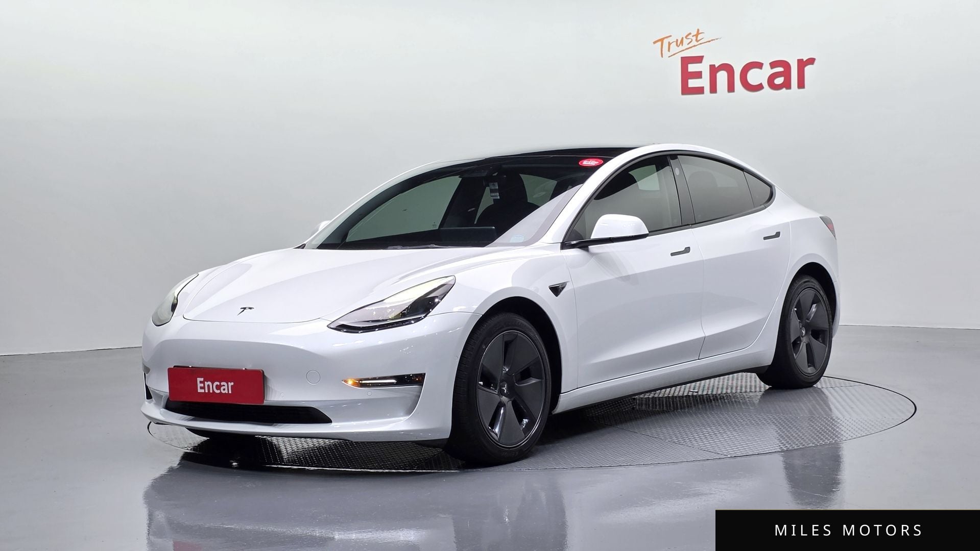 Tesla Model 3 2022 — фото 1 из 12