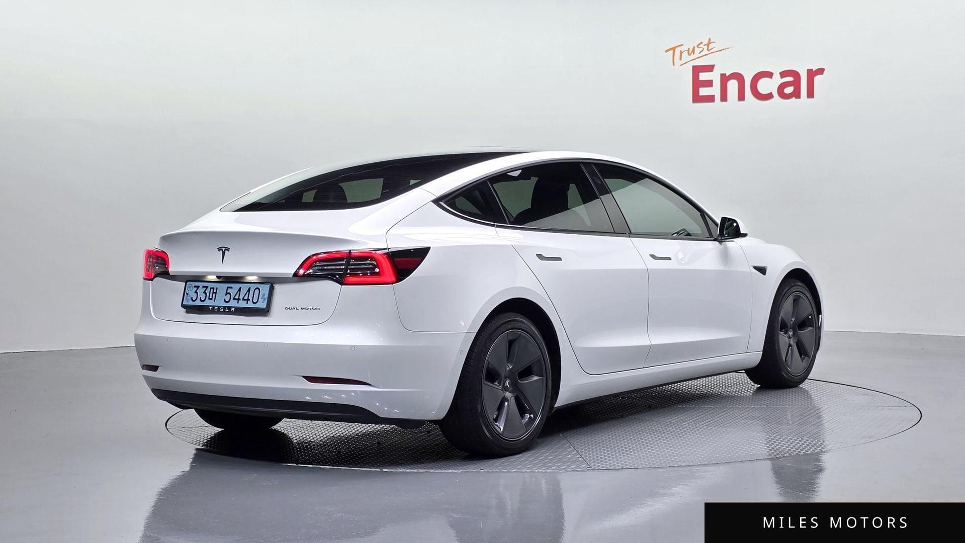 Tesla Model 3 2022 — миниатюра 2