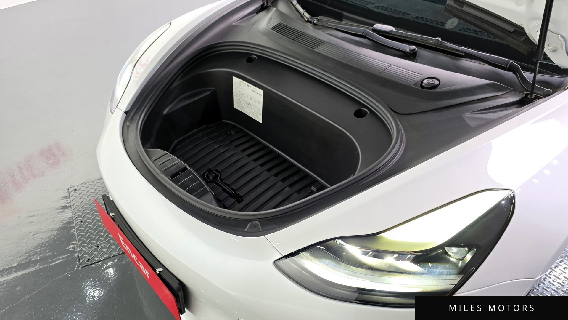 Tesla Model 3 2022 — миниатюра 6