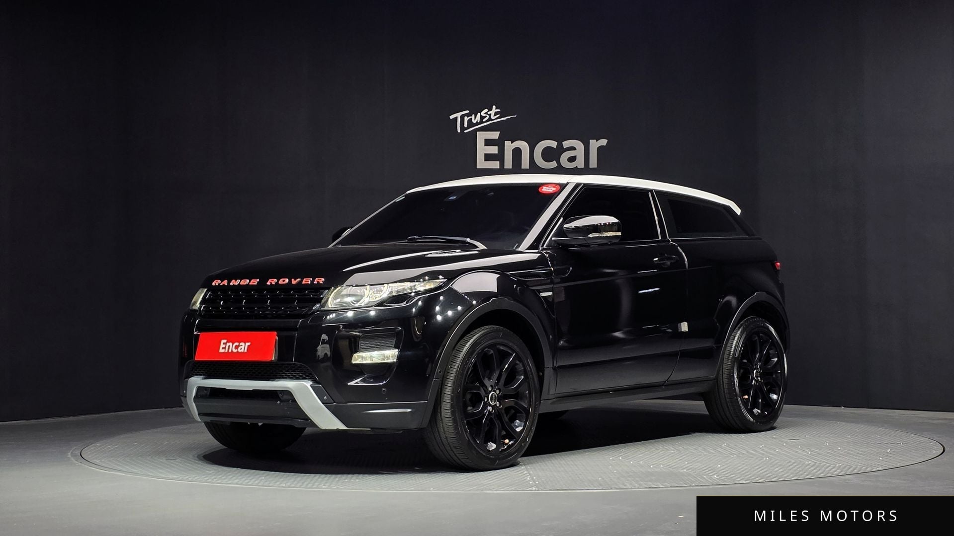 Land Rover Range Rover Evoque 2012 — фото 1 из 12