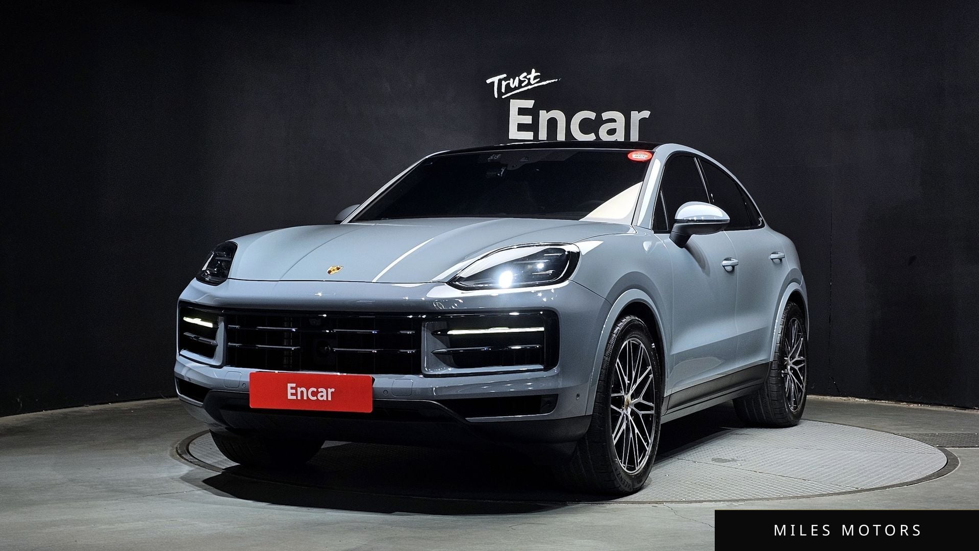 Porsche Cayenne 2024 — фото 1 из 12