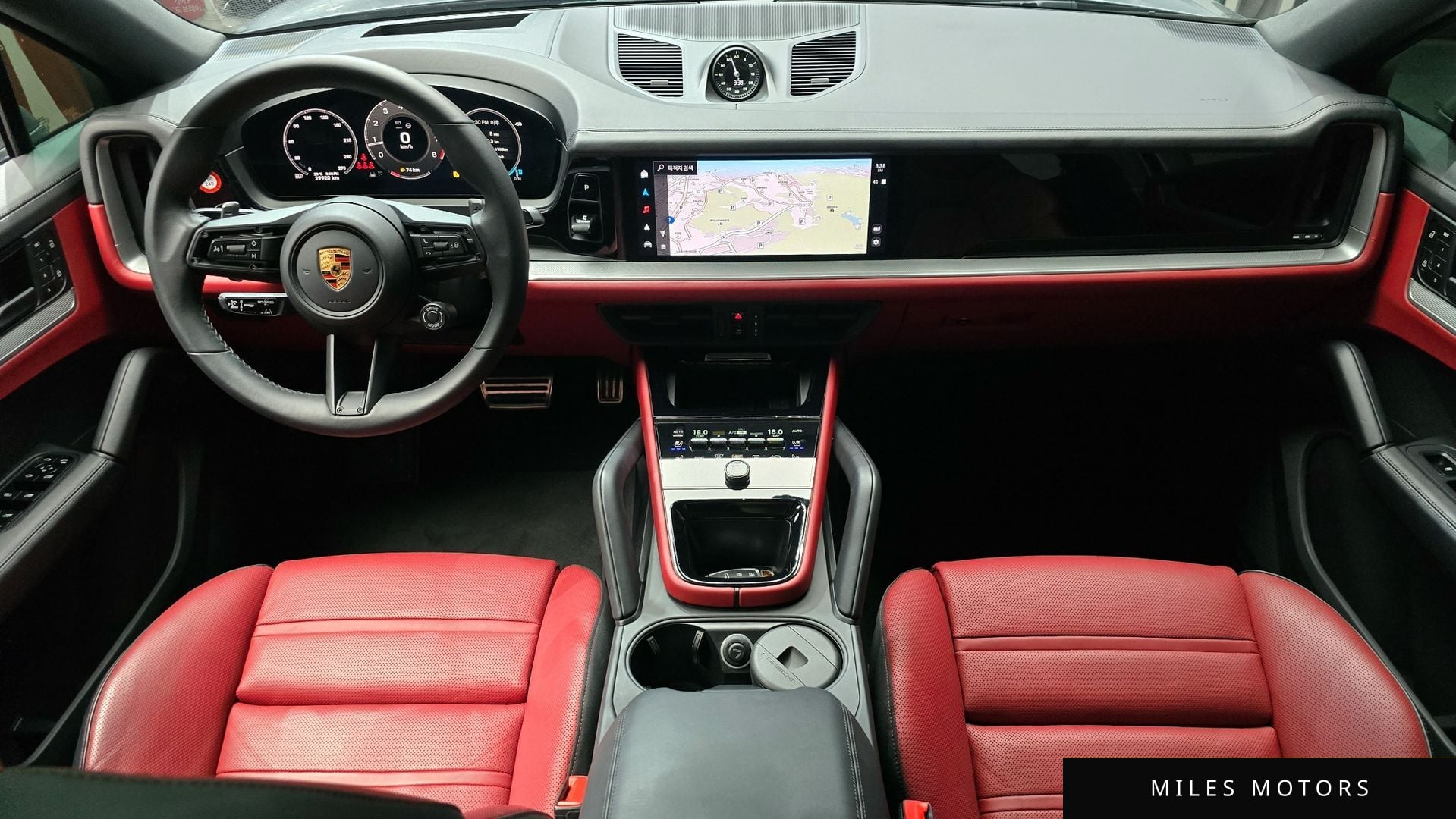Porsche Cayenne 2024 — миниатюра 10