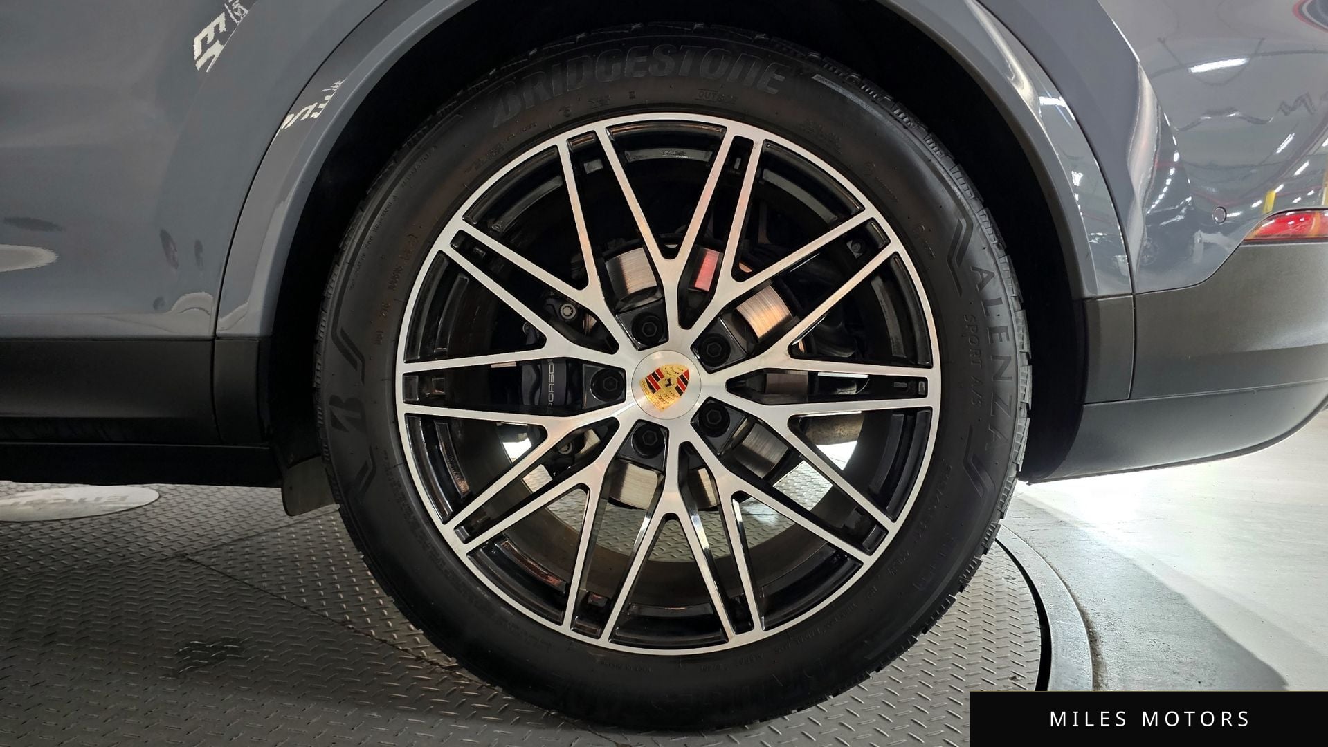 Porsche Cayenne 2024 — миниатюра 7