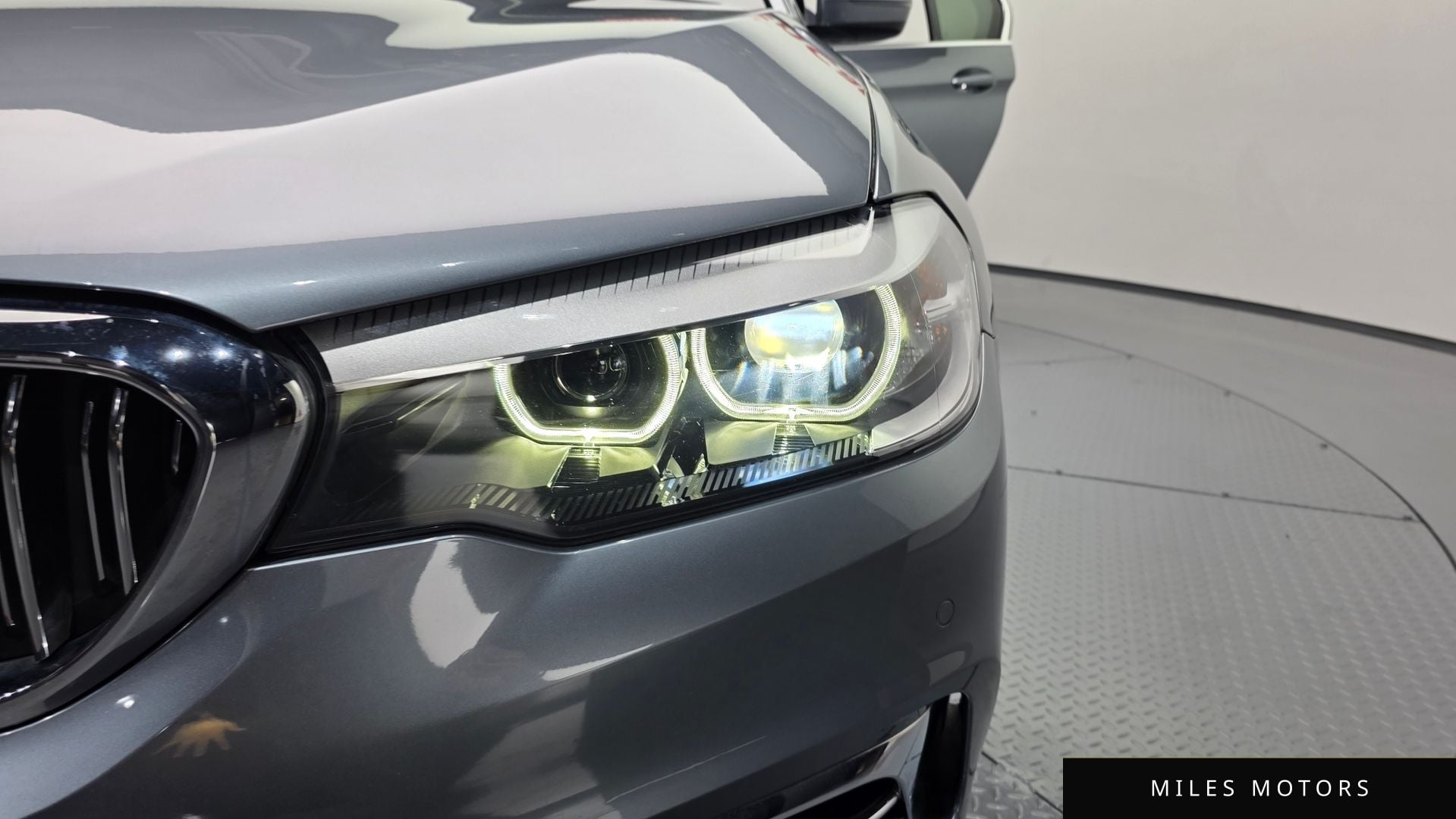 BMW 5 Series (G30) 2019 — миниатюра 7