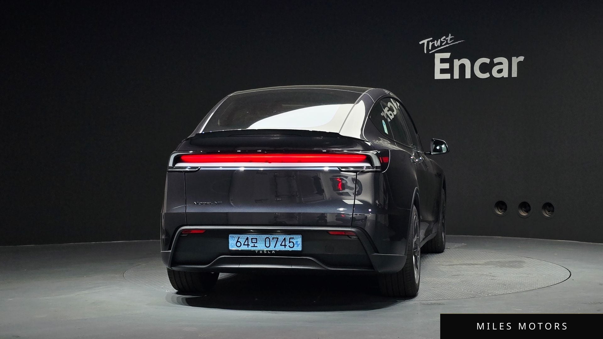 Tesla Model Y 2026 — миниатюра 4