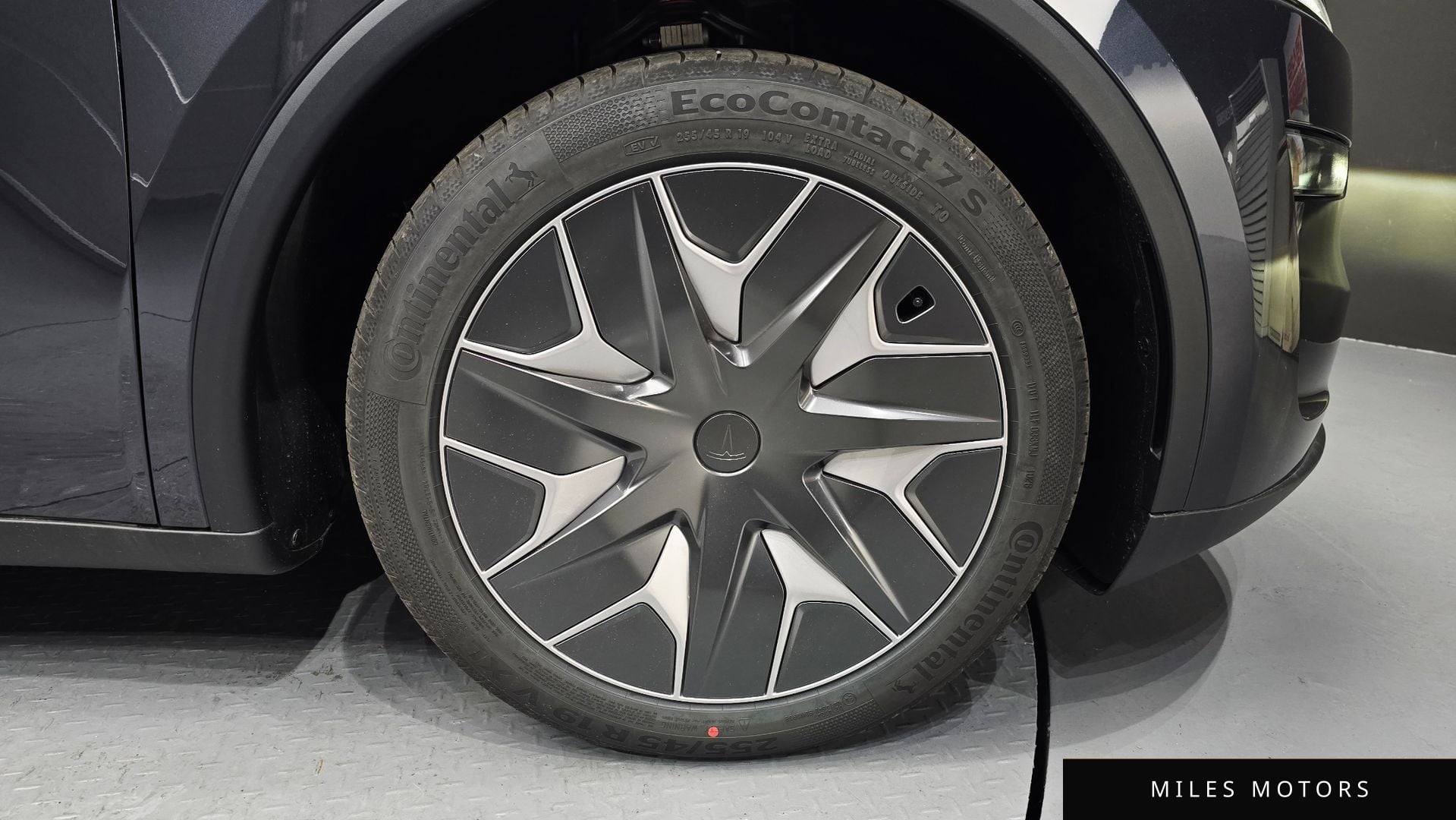 Tesla Model Y 2026 — миниатюра 7
