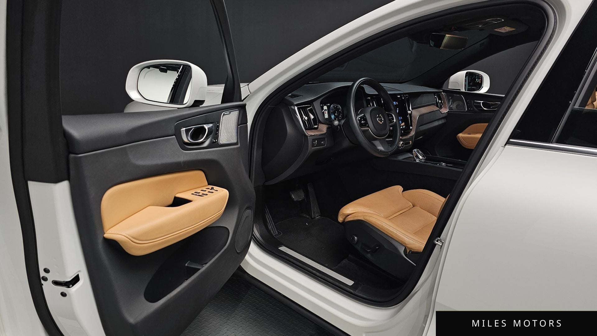 Volvo XC60 2021 — миниатюра 12