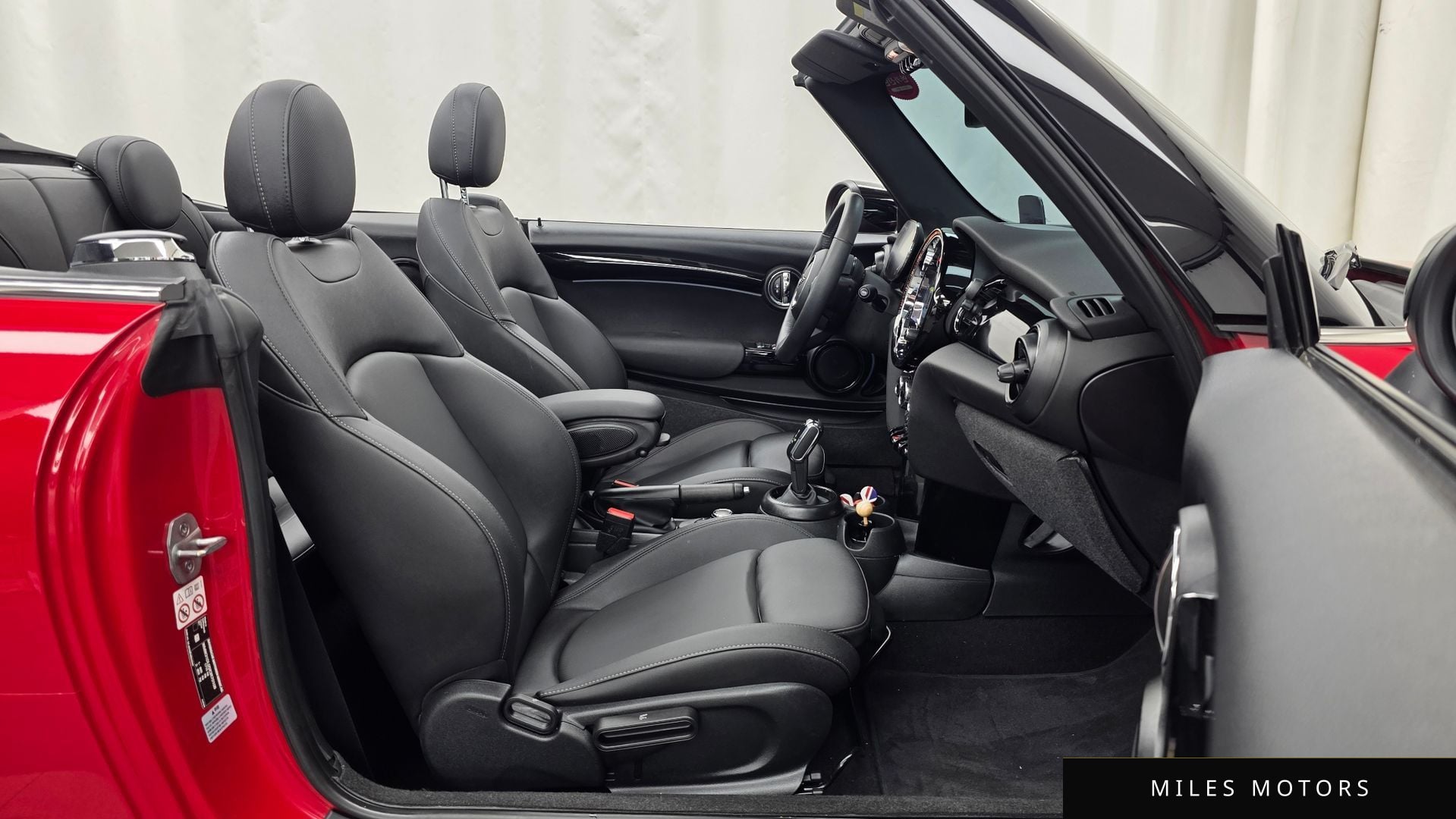 MINI Cooper Convertible 2024 — миниатюра 11