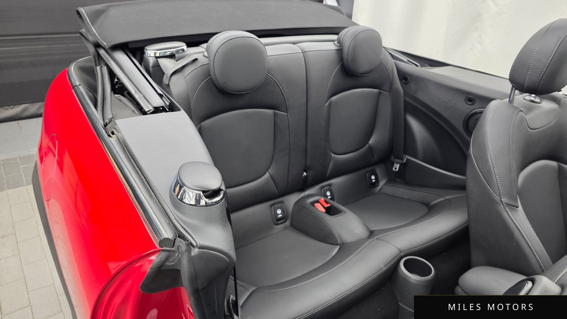 MINI Cooper Convertible 2024 — миниатюра 12