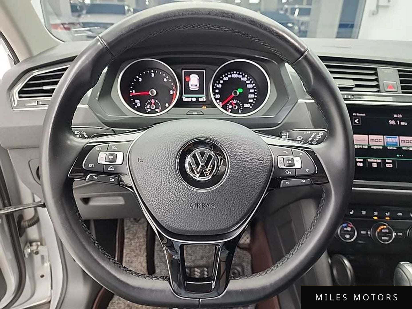 Volkswagen Tiguan 2018 — миниатюра 9