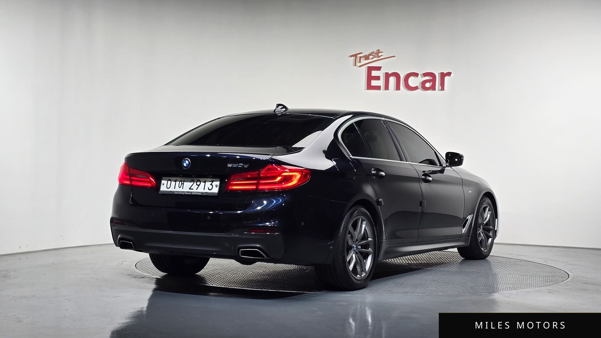 BMW 5 Series (G30) 2018 — миниатюра 2