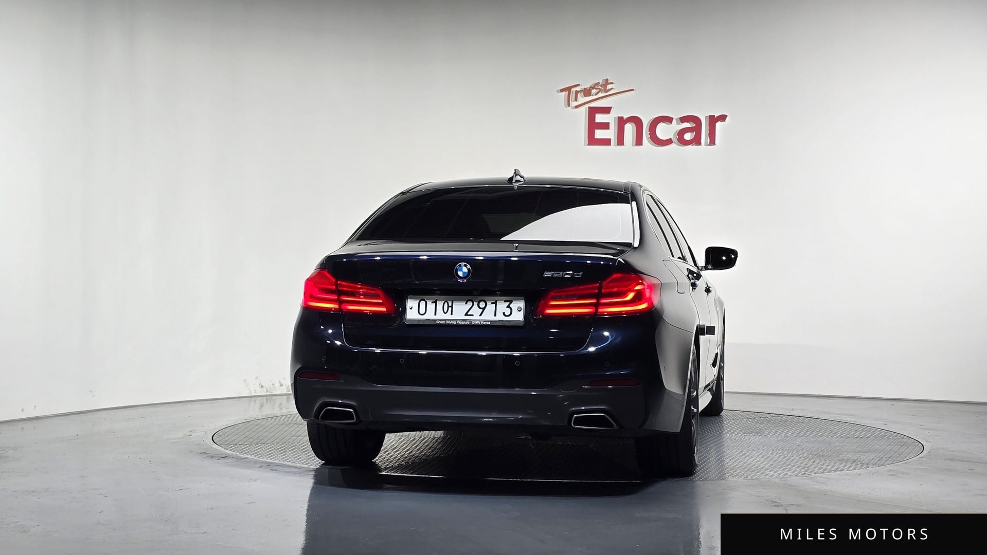 BMW 5 Series (G30) 2018 — миниатюра 4