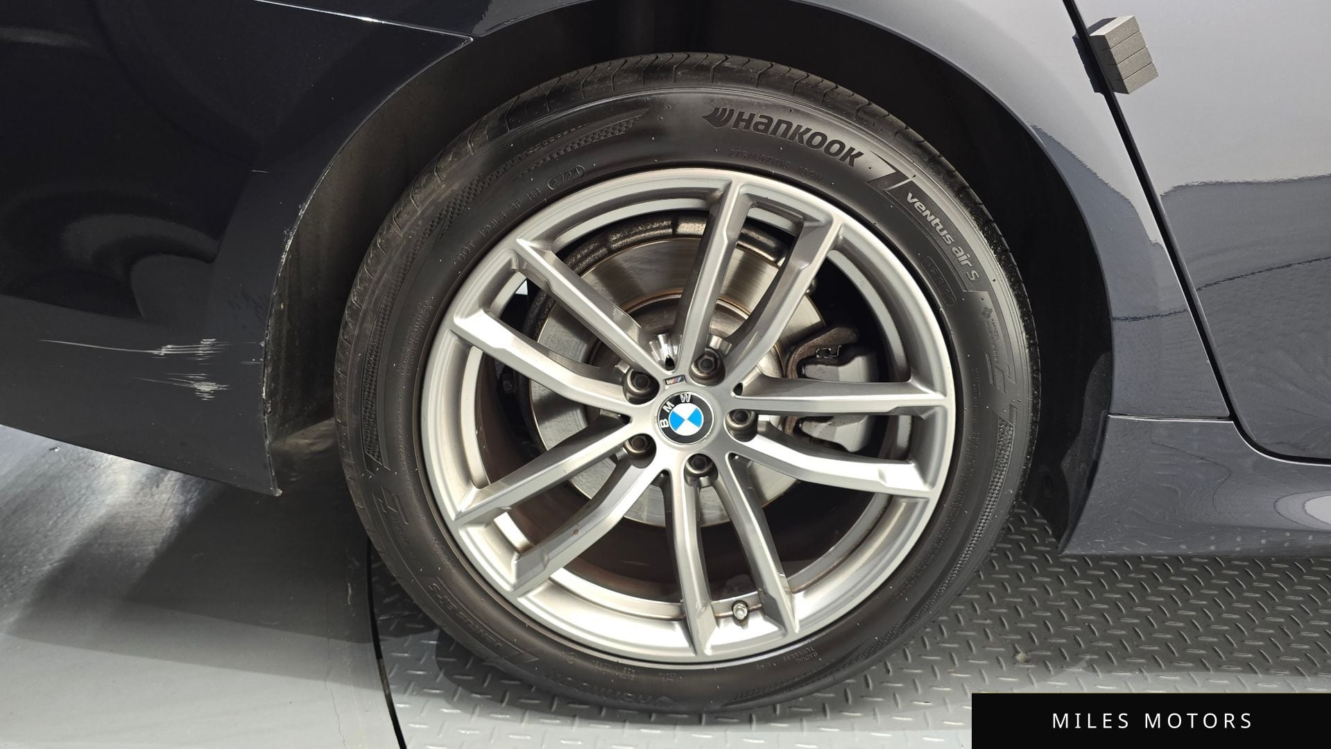 BMW 5 Series (G30) 2018 — миниатюра 5