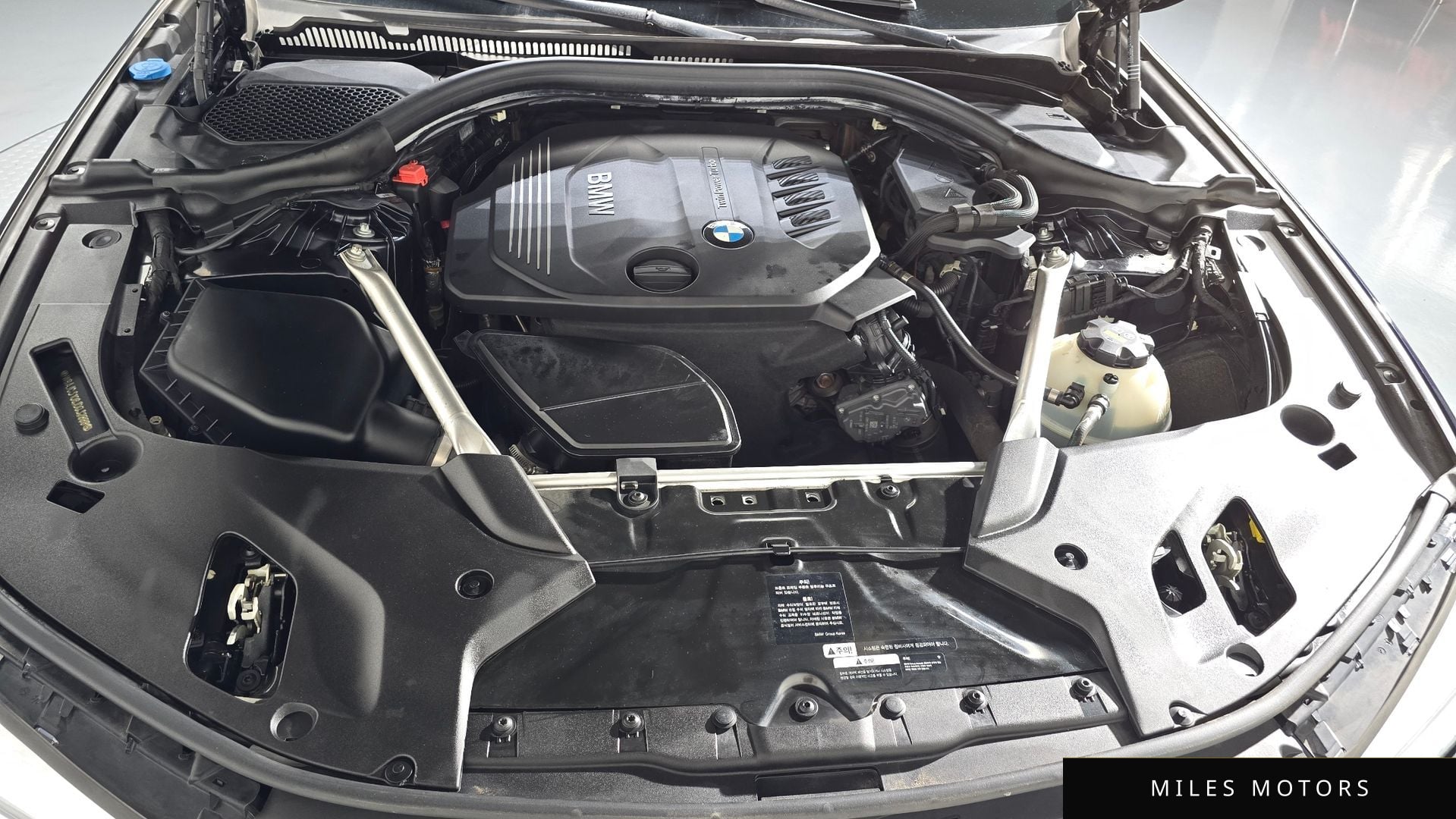 BMW 5 Series (G30) 2018 — миниатюра 6