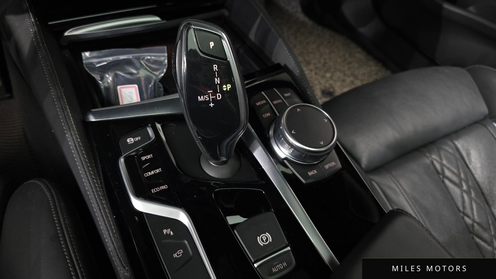 BMW 5 Series (G30) 2018 — миниатюра 12