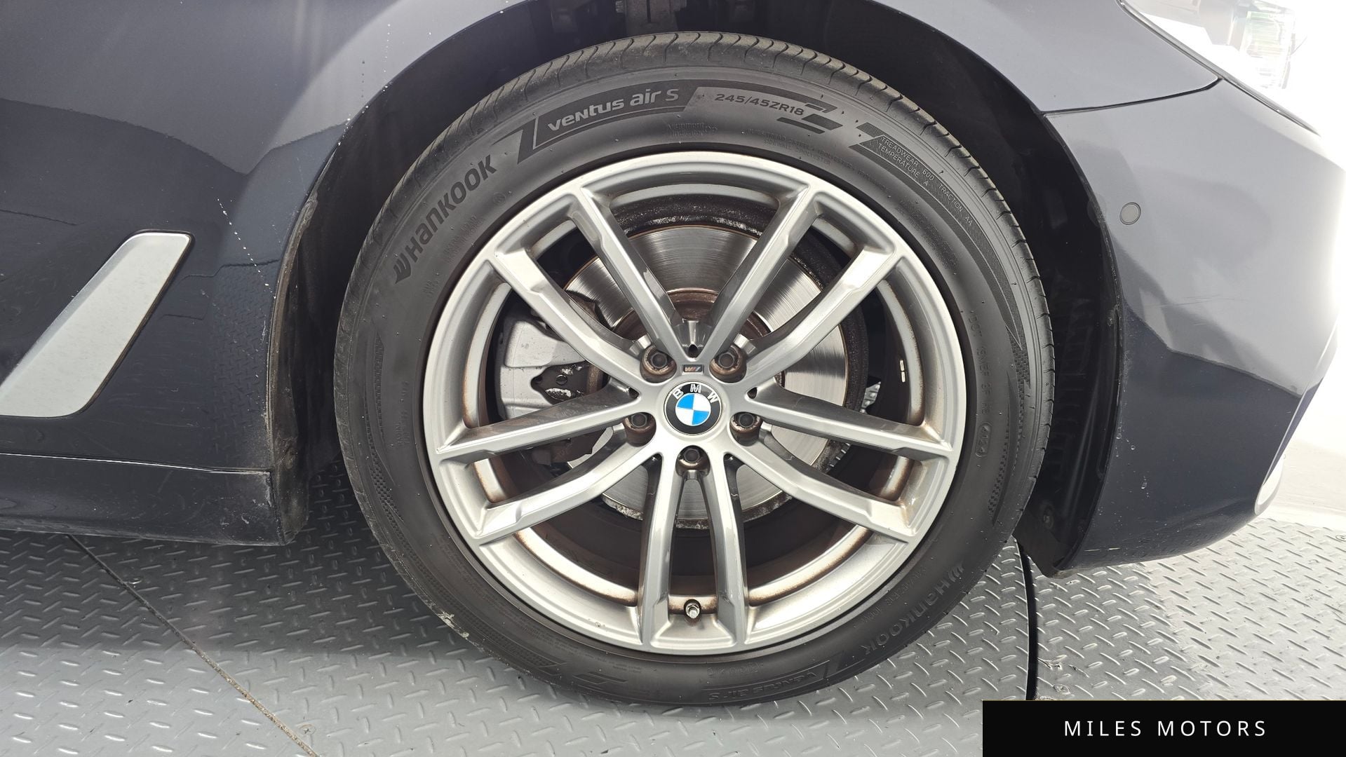 BMW 5 Series (G30) 2018 — миниатюра 7