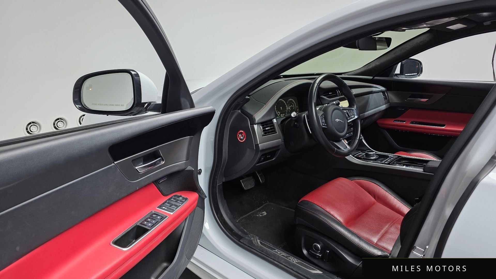 Jaguar XF (X260) 2020 — миниатюра 12