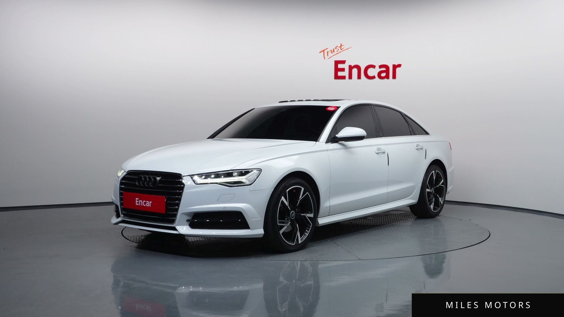Audi A6 2018 — фото 1 из 12