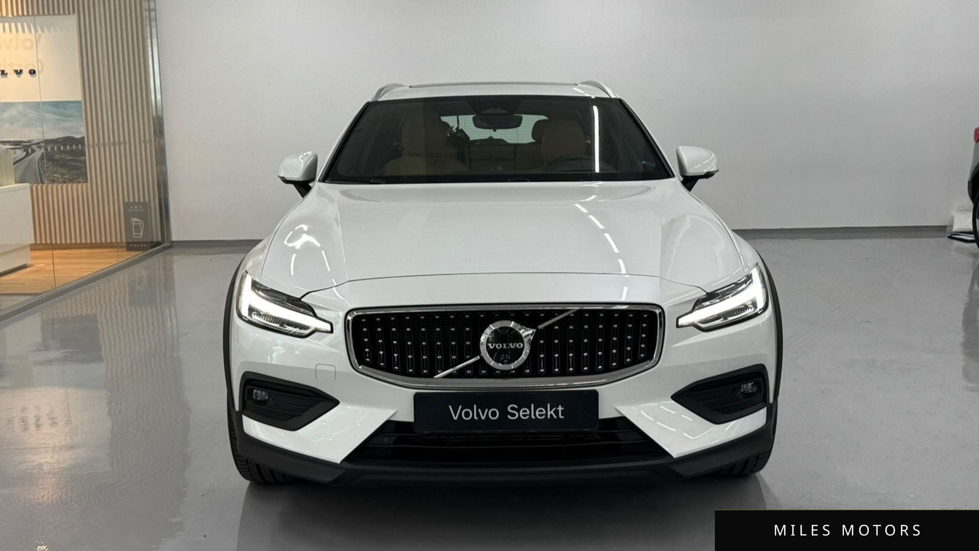 Volvo V60 2025 — миниатюра 3